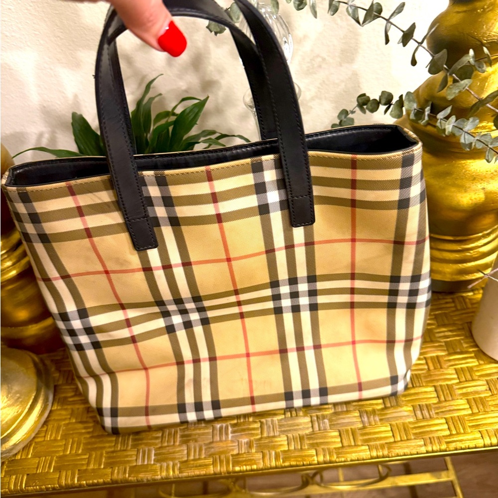 Burberry tote small